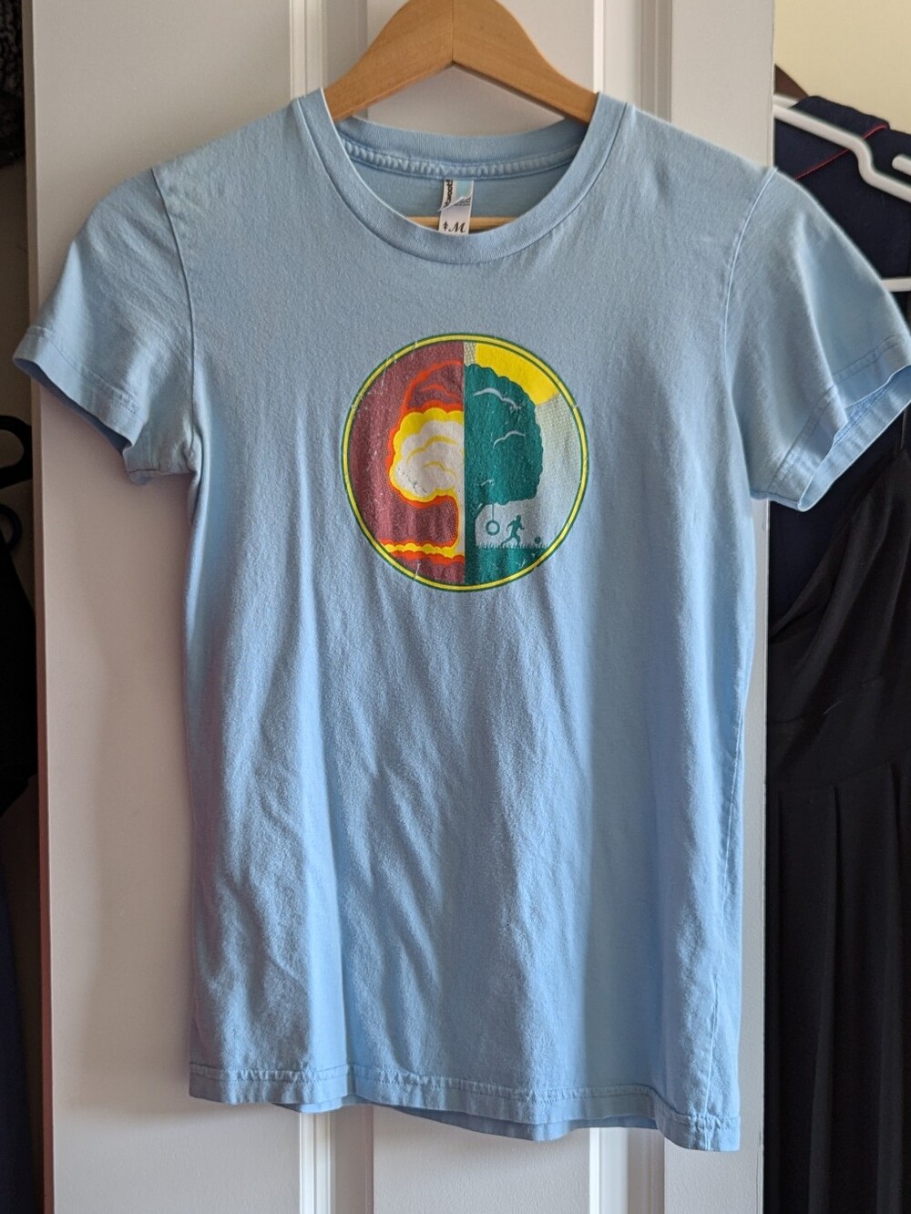 Vintage y2k Woot T-shirt A World Torn